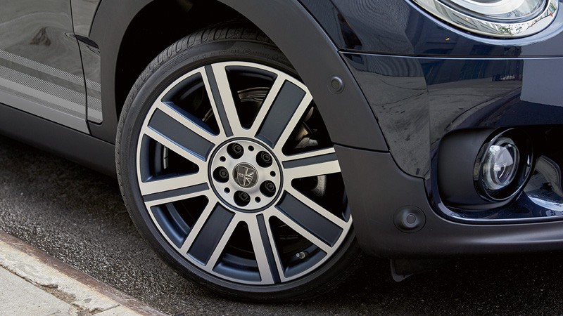 MINI Yours ブリティッシュ・スポーク・2トーン